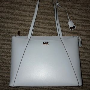 Michael Kors Maddie Medium Leather Pale Blue